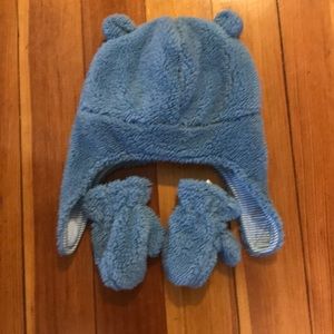Carters periwinkle blue fuzzy hat and mittens